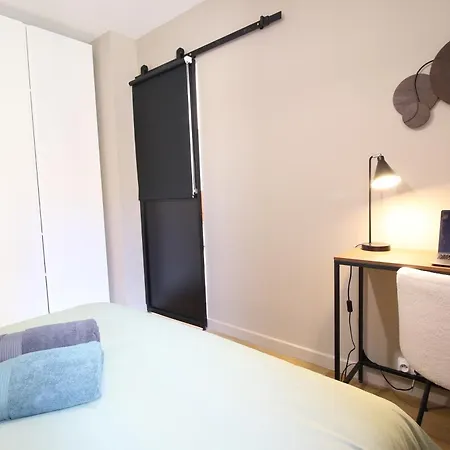 Les Carmes-climatisation-confort-wifi-hypercentre-netflix Apartment Avignon